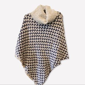 Gio & Gio Chunky Sweater Turtleneck Poncho